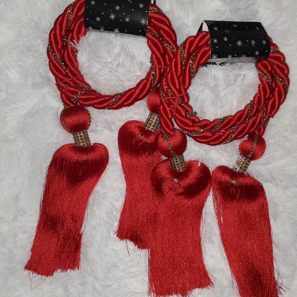 Holiday Decor with Tassel